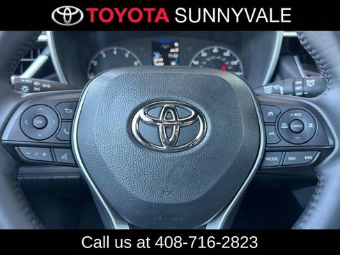 Used 2023 Toyota Corolla SE w/ SE Premium Package FWD image 28