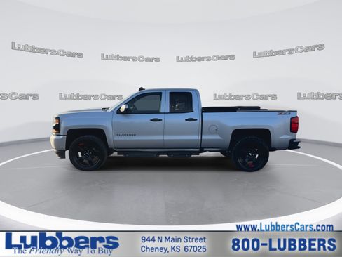 Used 2017 Chevrolet Silverado 1500 LT w/ Redline Edition image 5