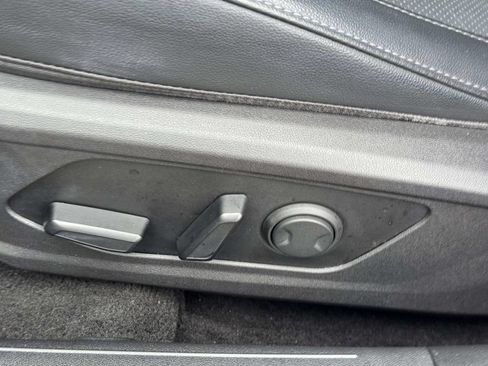 Used 2023 Hyundai Elantra Limited w/ Cargo Package FWD image 16