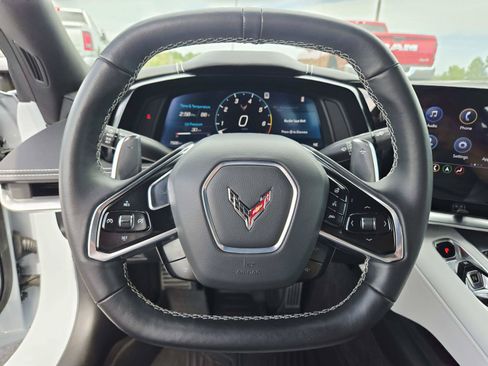Used 2022 Chevrolet Corvette Stingray Preferred Cpe w/ Engine Appearance Package RWD image 18