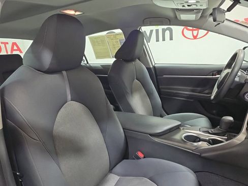 Used 2021 Toyota Camry LE image 14