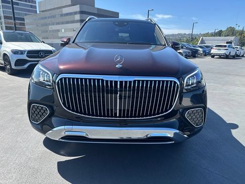 Used 2024 Mercedes-Benz Maybach GLS 600 4MATIC image 2