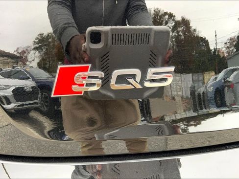Certified 2025 Audi SQ5 Prestige image 10