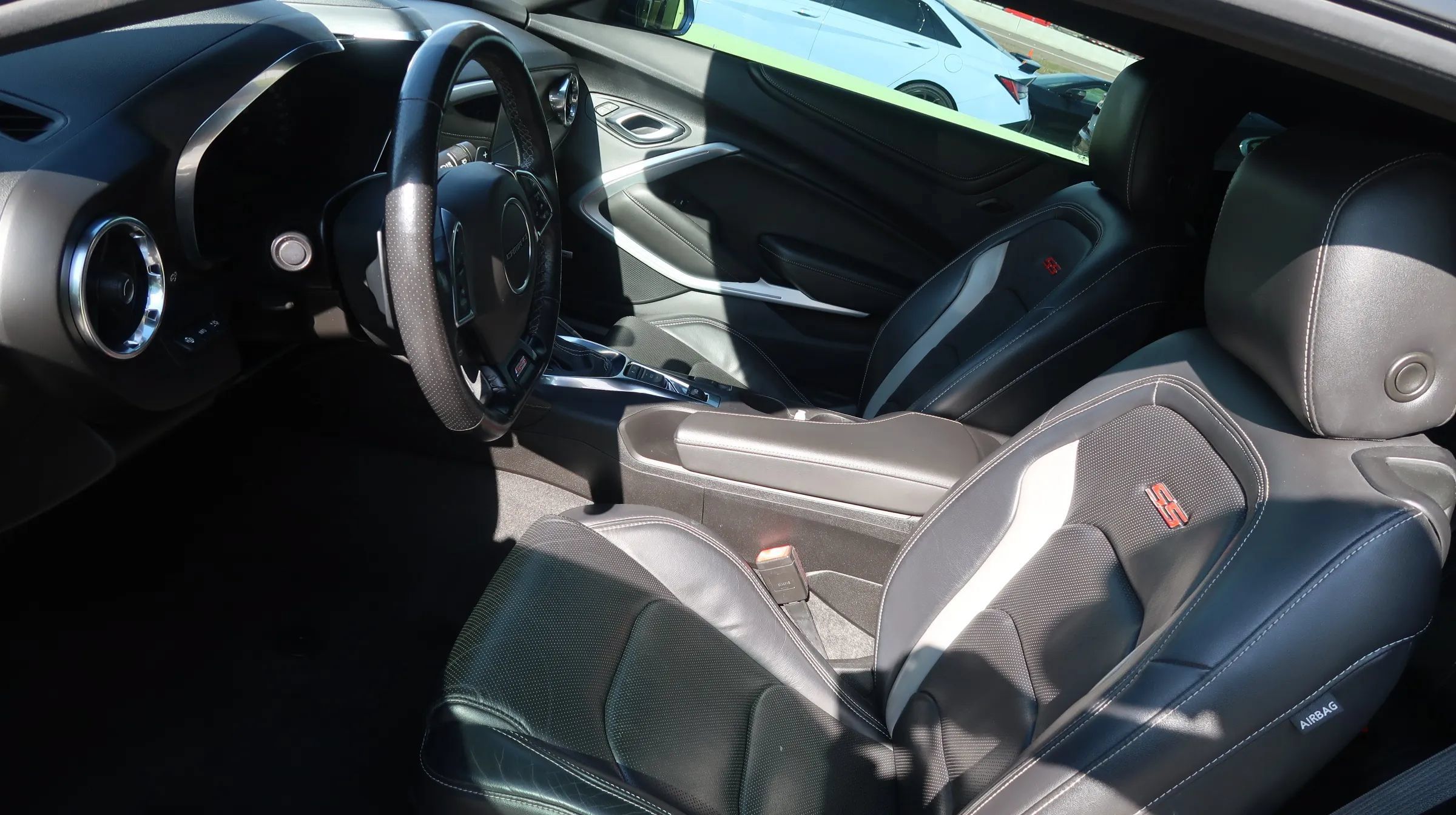 Used 2021 Chevrolet Camaro SS RWD image 16
