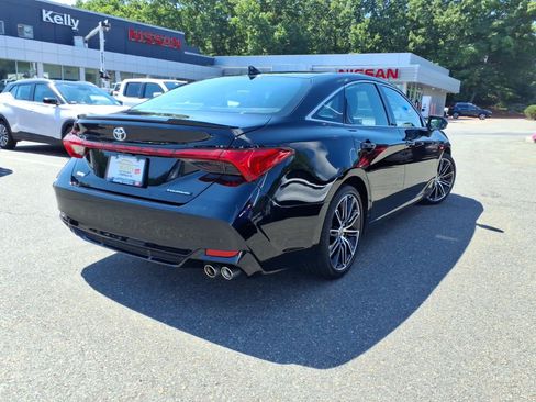Used 2022 Toyota Avalon Touring w/ Carpet Mat Package (TMS) FWD image 5
