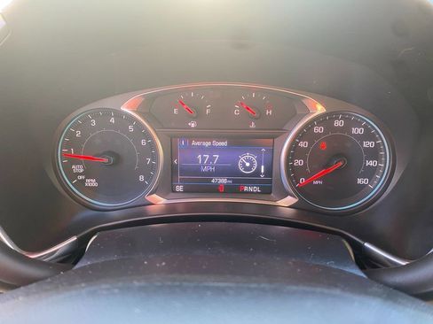 Used 2019 Chevrolet Equinox LT image 18