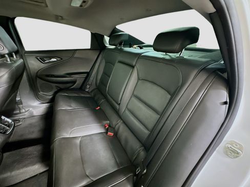 Used 2018 Chevrolet Malibu Premier w/ Premier Sun and Wheel Package FWD image 28
