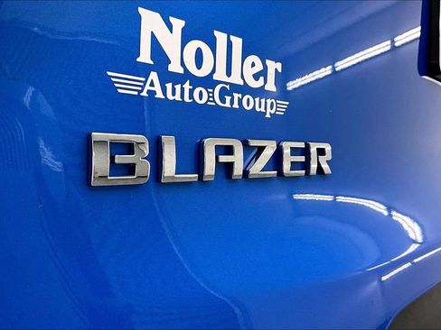 Used 2024 Chevrolet Blazer LT FWD image 8