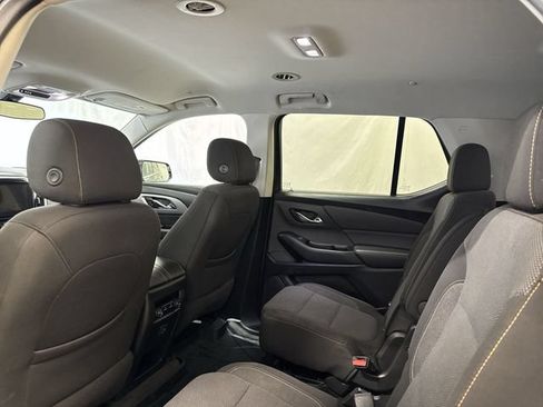 Used 2020 Chevrolet Traverse LT FWD image 13