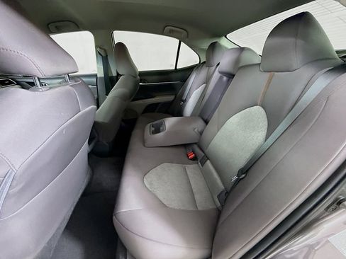 Used 2018 Toyota Camry LE image 24