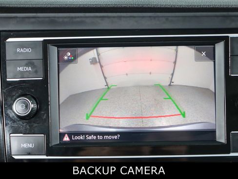 Used 2020 Volkswagen Jetta SE image 18