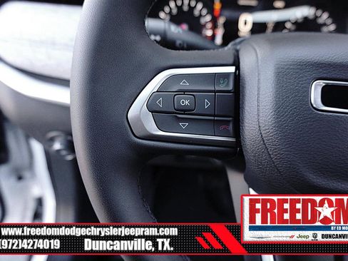 New 2026 Jeep Compass Latitude image 24