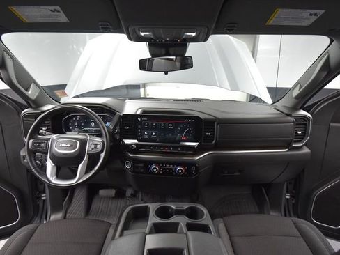 Used 2024 GMC Sierra 1500 SLE image 27