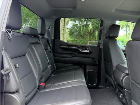 Used 2024 GMC Sierra 1500 SLT AWD/4WD image 18