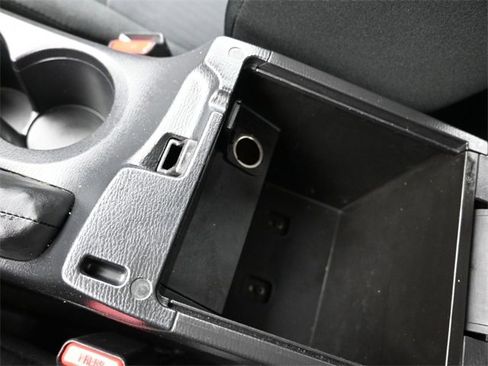 Used 2016 MAZDA MAZDA3 i Sport image 19