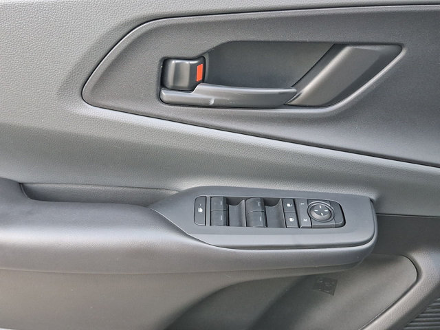 Used 2025 Toyota Prius LE FWD image 10