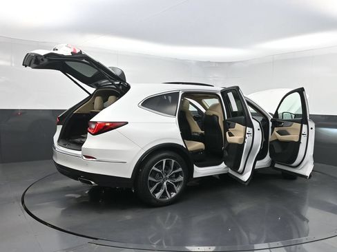 Used 2023 Acura MDX w/ Technology Package FWD image 45