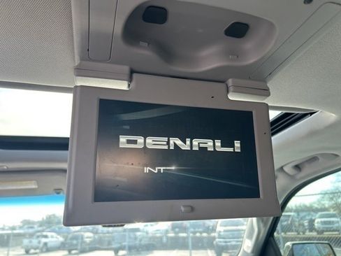 Used 2017 GMC Yukon XL Denali w/ Open Road Package image 22