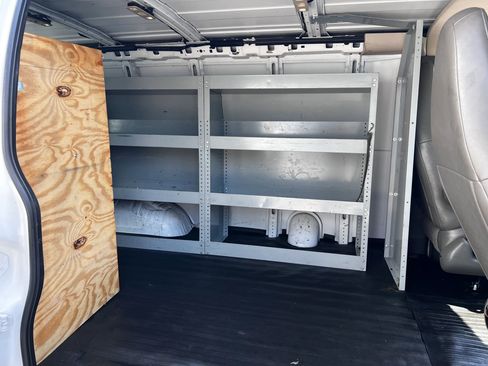 Used 2022 Chevrolet Express 2500 w/ Driver Convenience Package image 18