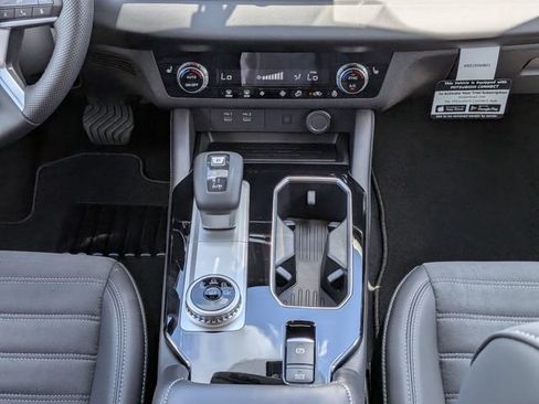 New 2026 Mitsubishi Outlander SE FWD image 17