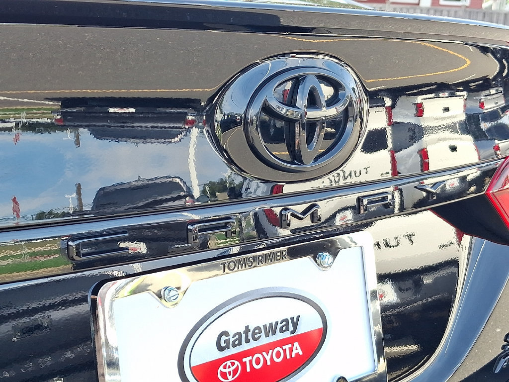 Used 2024 Toyota Camry SE AWD/4WD image 30