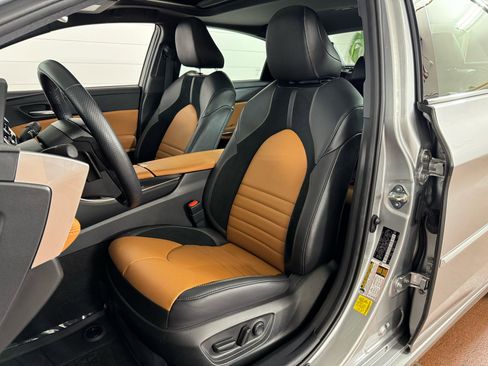 Used 2021 Toyota Avalon XSE image 13