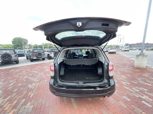 Used 2017 Subaru Forester 2.5i Premium w/ All-Weather Package AWD/4WD image 34