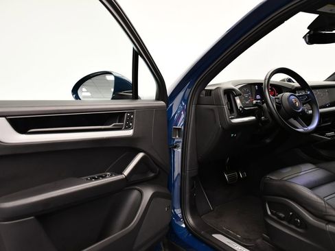 Used 2024 Porsche Cayenne S image 41