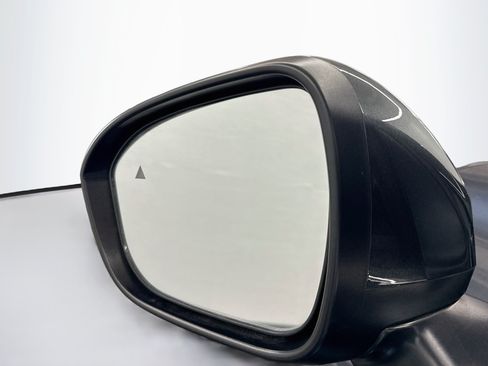 Used 2024 Mitsubishi Outlander SE AWD/4WD image 16