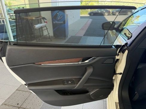 Certified 2022 Maserati Quattroporte GT image 23
