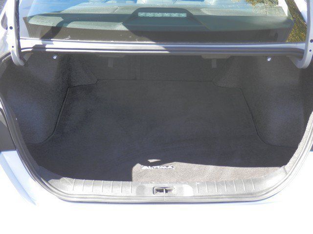 Used 2024 Nissan Altima 2.5 SR FWD image 35
