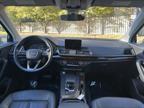Used 2020 Audi Q5 2.0T Premium w/ Convenience Package image 9