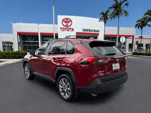 Used 2025 Toyota RAV4 XLE Premium FWD image 5
