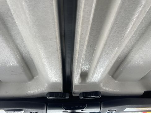 Used 2023 Jeep Wrangler Unlimited Rubicon w/ Cold Weather Group AWD/4WD image 34