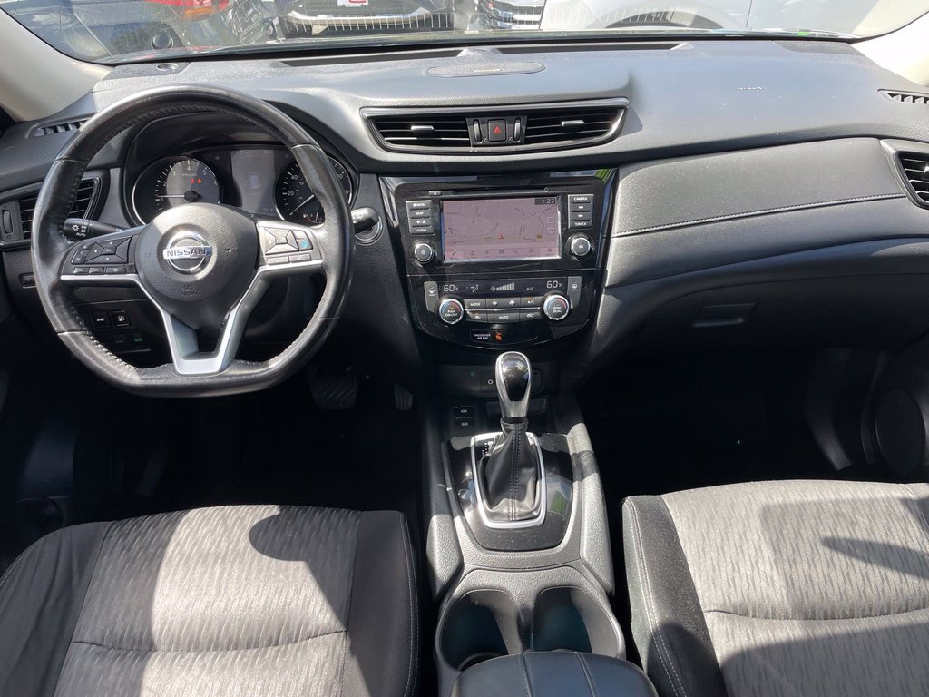 Used 2019 Nissan Rogue SV w/ Sun & Sound Touring Package AWD/4WD image 13