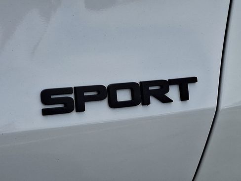 Used 2025 Honda HR-V Sport image 32