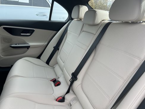 Used 2024 Mercedes-Benz C 300 4MATIC Sedan image 34