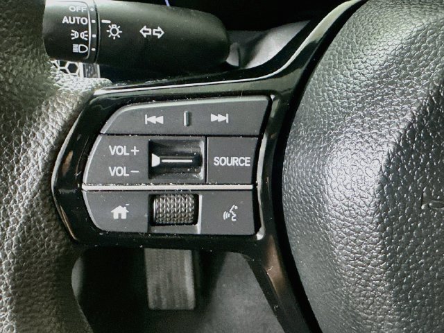 Used 2023 Honda Civic LX image 9