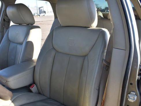 Used 2011 Cadillac DTS Premium w/ Driver Awareness Package image 24