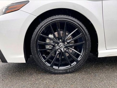 Used 2023 Toyota Camry XSE w/ Cold Weather Package image 9