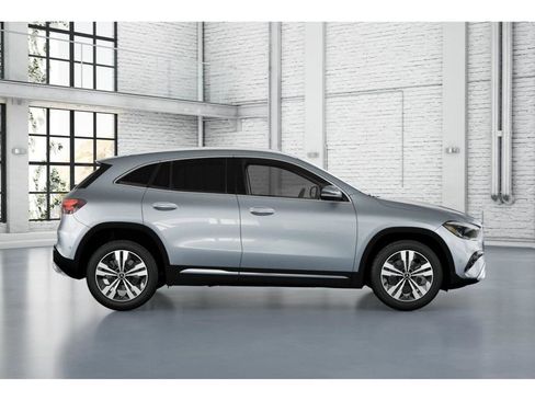 New 2026 Mercedes-Benz GLA 250 4MATIC image 16