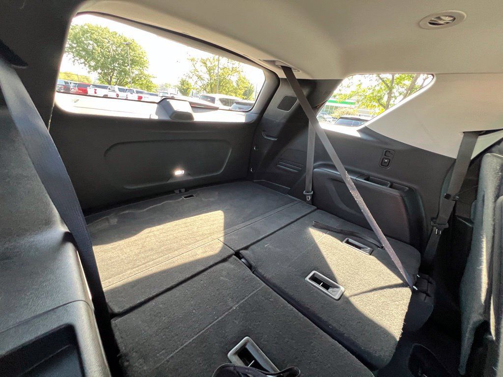 Used 2021 Chevrolet Traverse LT AWD/4WD image 28