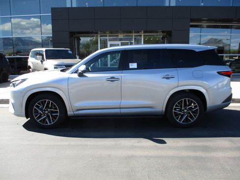 New 2026 Lexus TX 350 AWD image 3