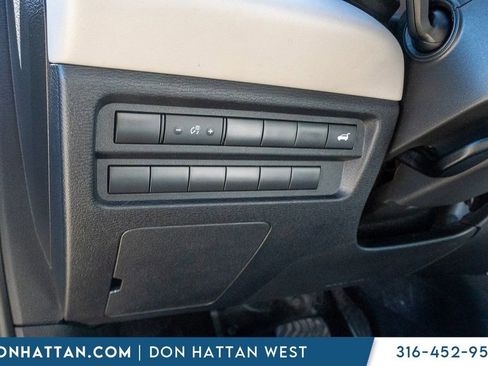 Used 2022 Mitsubishi Outlander SEL image 17