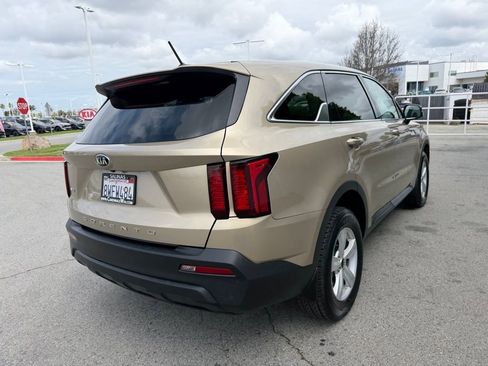Used 2021 Kia Sorento LX AWD/4WD image 6