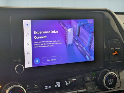 Used 2023 Toyota Highlander XLE AWD/4WD image 22