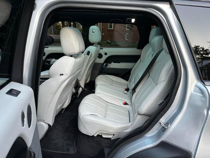 Used 2016 Land Rover Range Rover Sport HSE AWD/4WD image 19