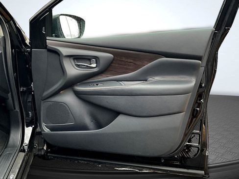 Used 2024 Nissan Murano Platinum w/ Cargo Package image 24