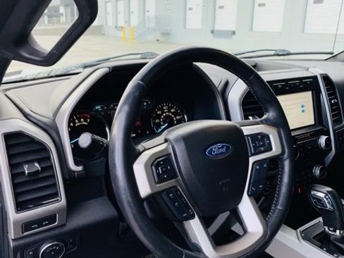 Used 2018 Ford F150 Lariat w/ Equipment Group 502A Luxury image 11