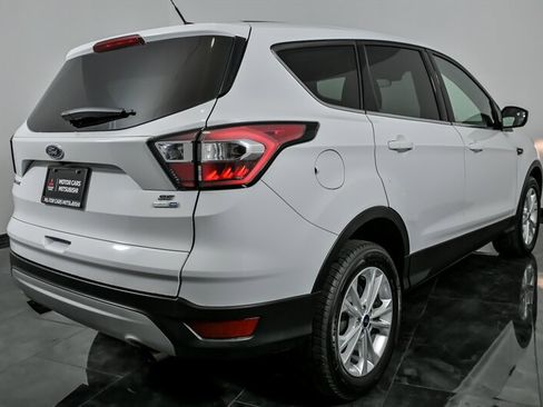Used 2017 Ford Escape SE image 10
